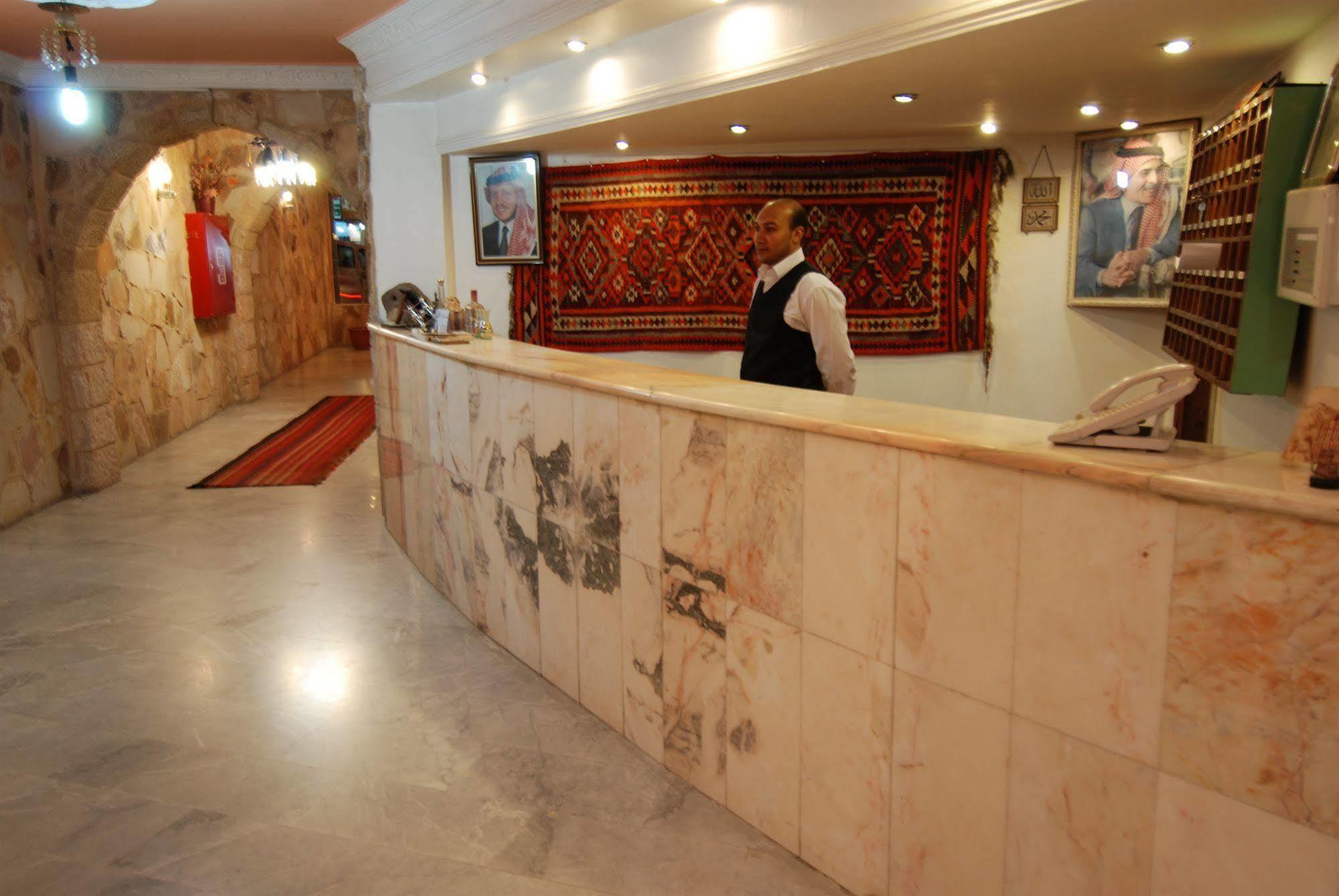 Al Rashid Hotel Petra Екстериор снимка